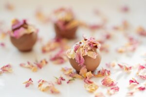 お菓子教室の通信資格を取得するためのステップは？